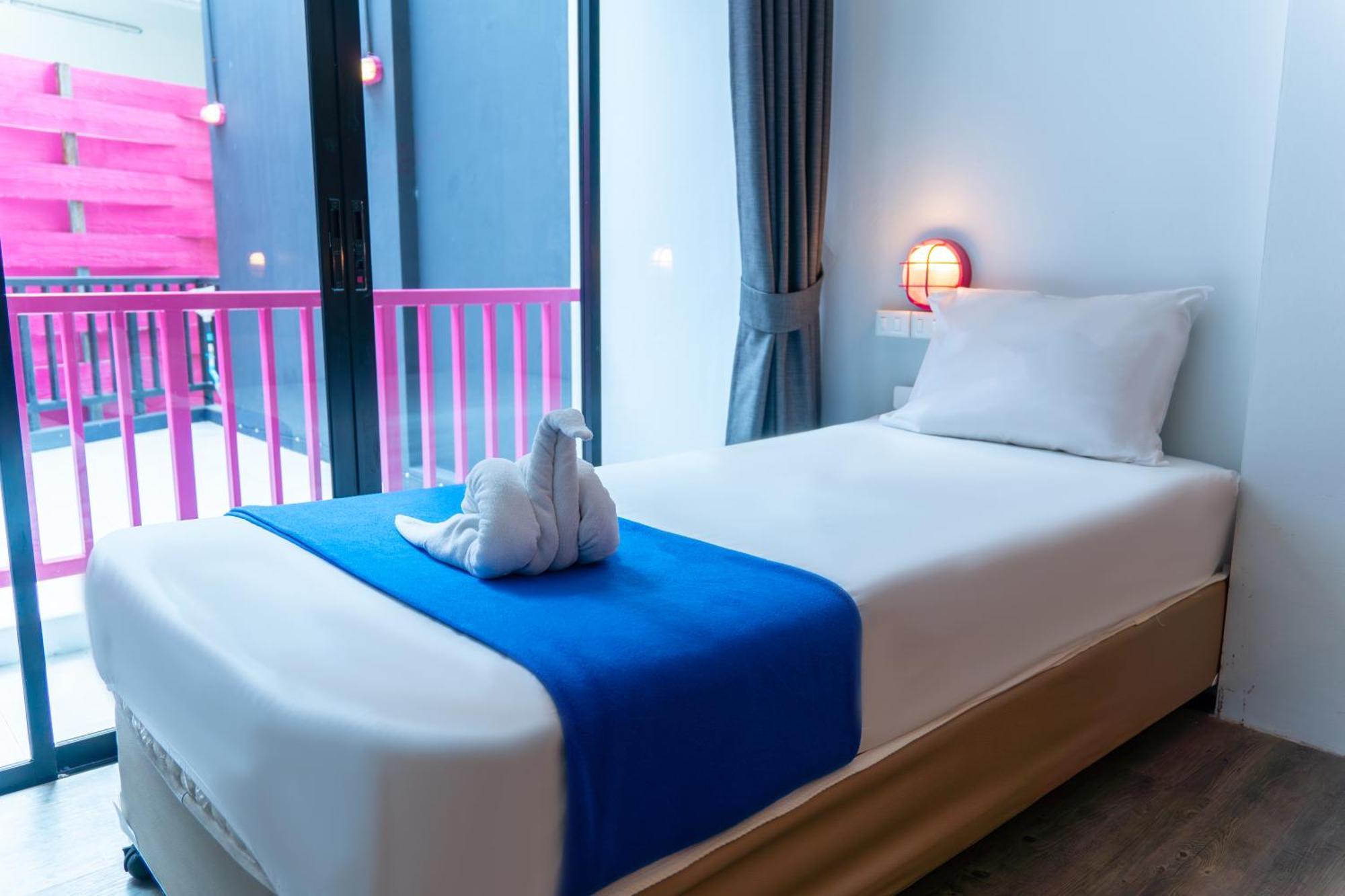 بيت شباب Slumber Surf Phuket Kata المظهر الخارجي الصورة