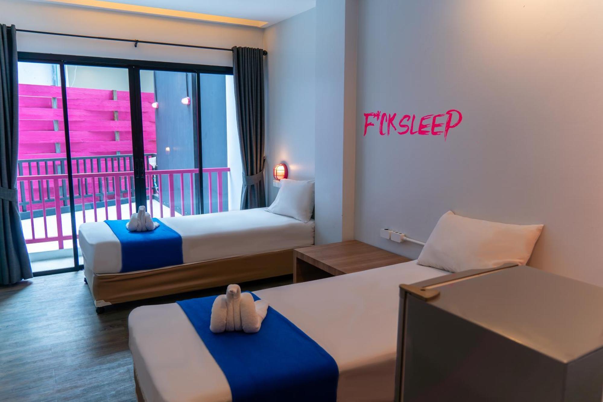 بيت شباب Slumber Surf Phuket Kata المظهر الخارجي الصورة
