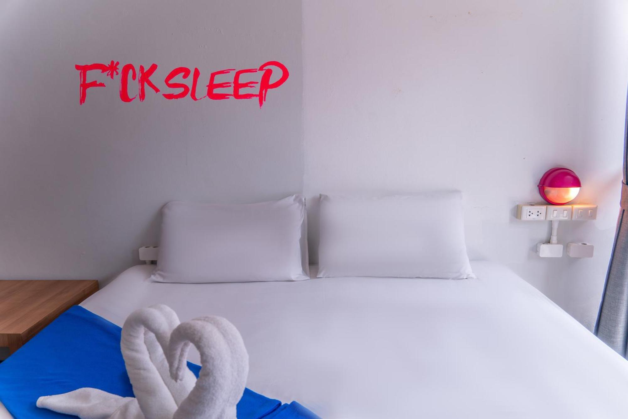 بيت شباب Slumber Surf Phuket Kata المظهر الخارجي الصورة